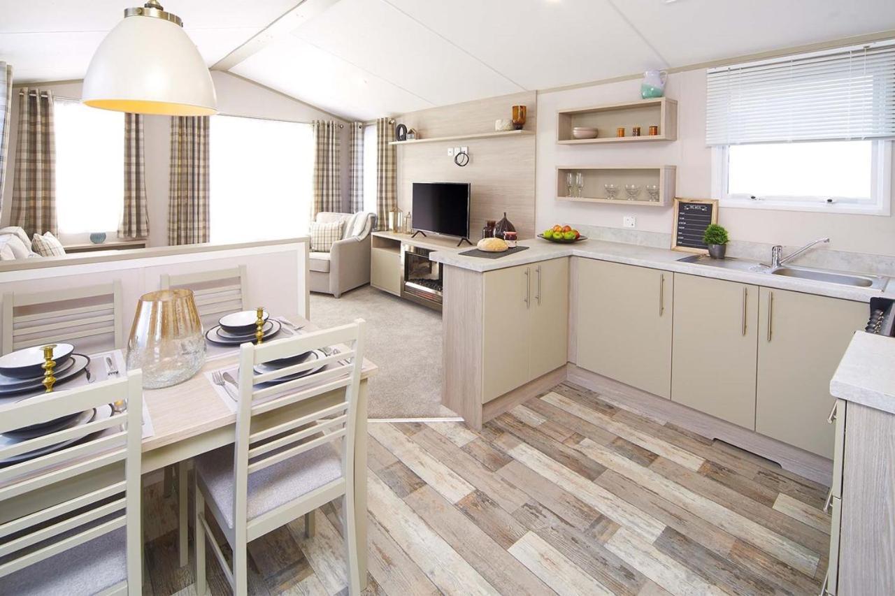 Mersea Island By Away Resorts Colchester Kültér fotó