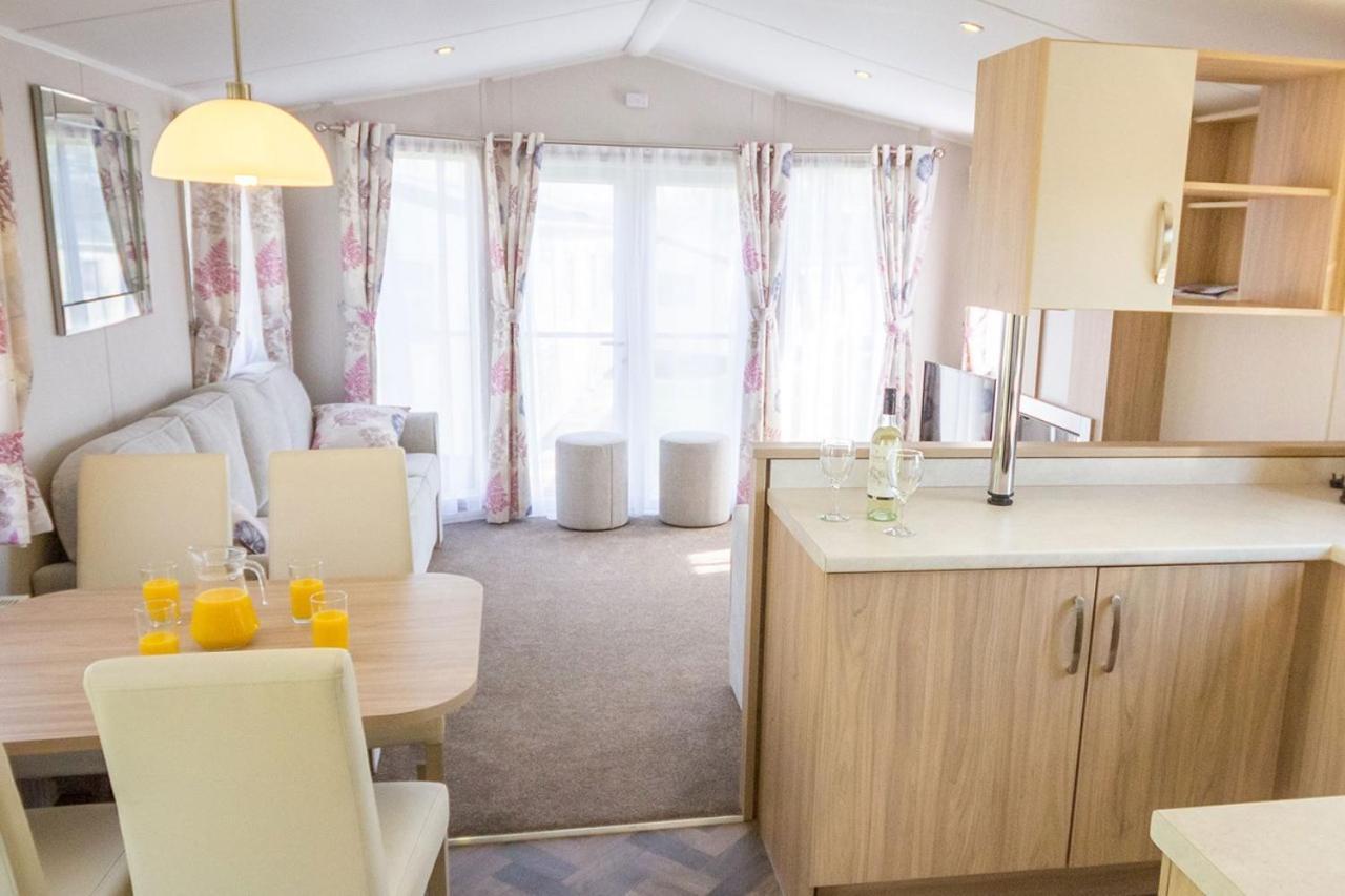 Mersea Island By Away Resorts Colchester Kültér fotó