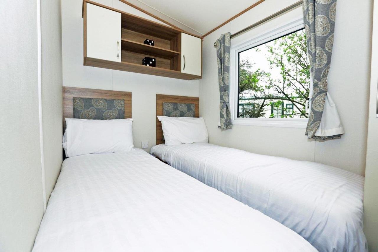 Mersea Island By Away Resorts Colchester Kültér fotó