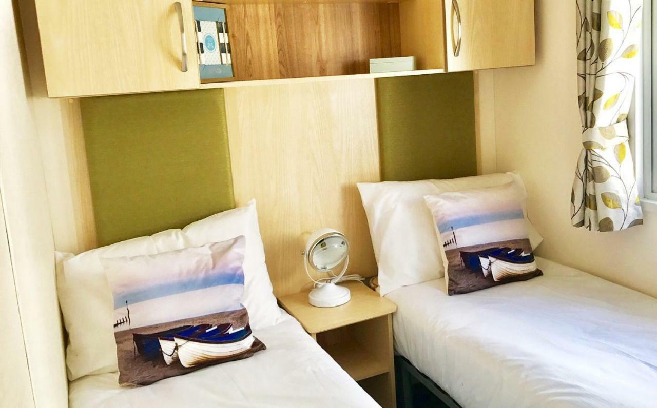 Mersea Island By Away Resorts Colchester Kültér fotó